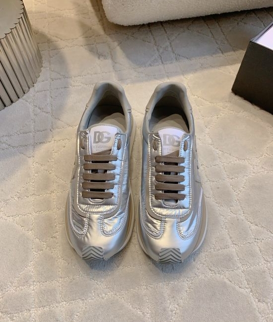 Dolce & Gabbana Stylish Casual Sneakers with Premium Materials