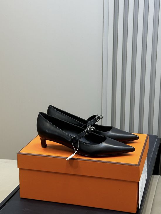 Hermes Genuine Leather Pointed Toe Low Heel Pumps
