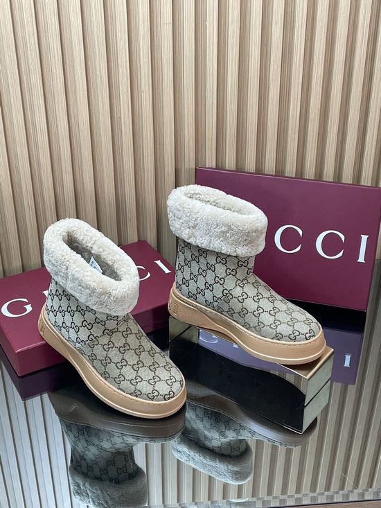 Gucci Plush Lined Suede Snow Boots Anti-slip Rubber Sole