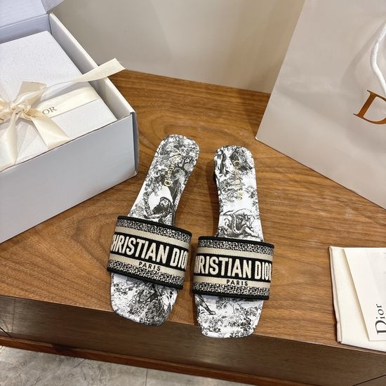 Christian Dior CD Custom Logo Embroidered Flat Slip-On Sandals