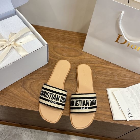 Christian Dior CD Round-Toe Flat Slip-On Sandals with Embroidered Logo