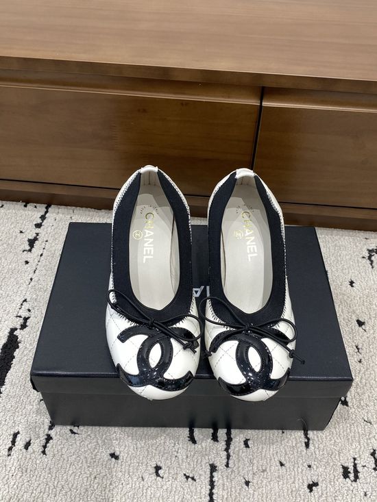 Chanel Bow Decor Ballet Flats with Pearl Heel