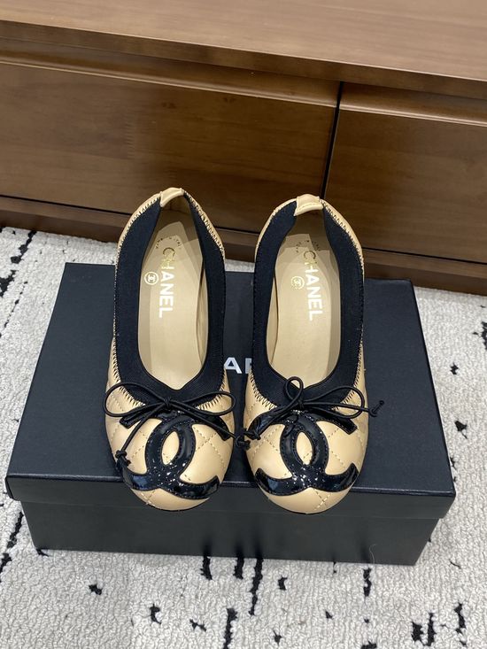 Chanel Bow Decor Ballet Flats with Pearl Heel