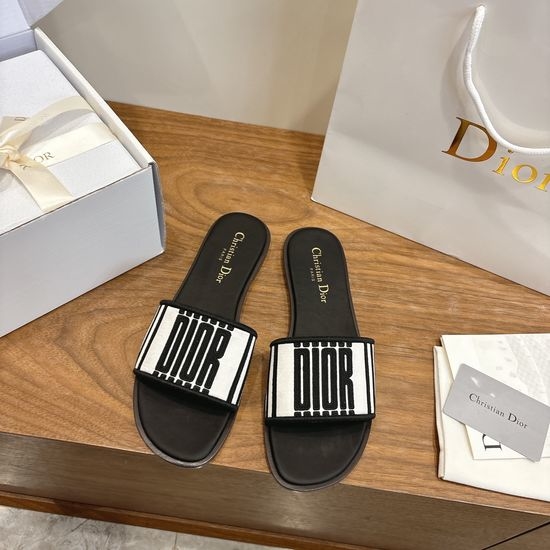 Christian Dior CD Round-Toe Flat Slip-On Sandals with Embroidered Logo