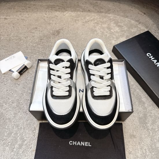 Chanel Embroidered Platform Casual Sneakers with Mixed Materials