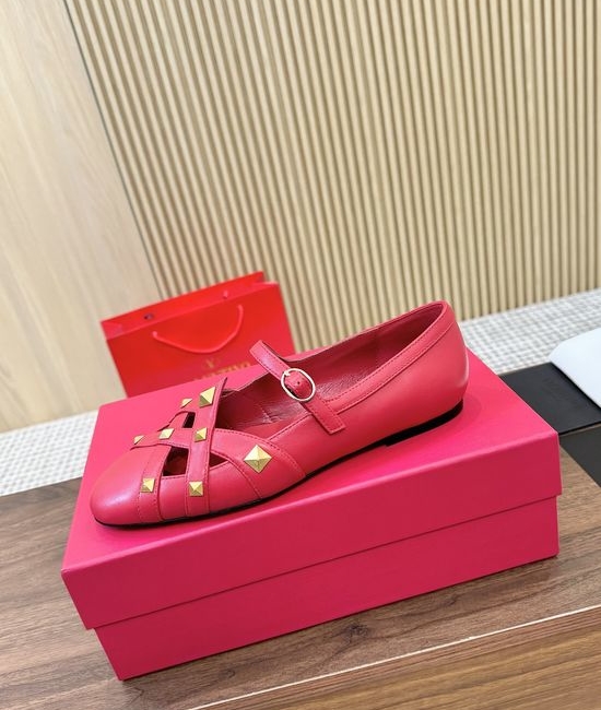 Valentino Pyramid Stud Hollow Out Mary Jane Flat Shoes