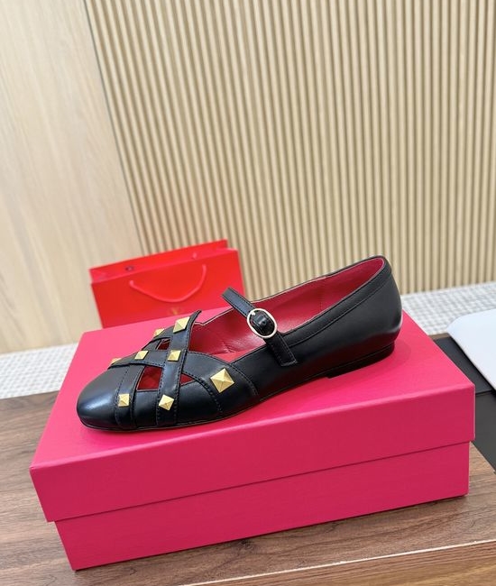 Valentino Pyramid Stud Hollow Out Mary Jane Flat Shoes
