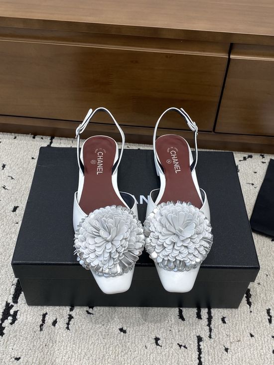 Chanel Retro Floral Decor Leather Low Heel Sandals