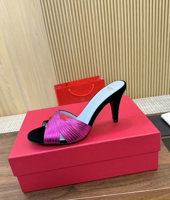 Valentino Elegant Leaf-Element Backless Walking Shoes