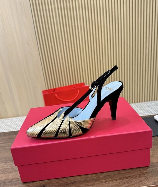 Valentino Chic Leaf-Pattern Open-Back Walking Shoes