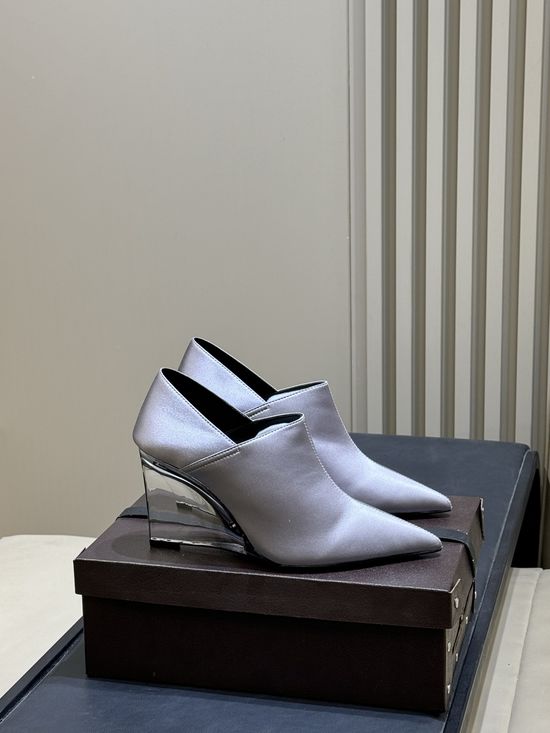 Alaia Pointed Toe Ankle Boots with Clear Chunky Heel