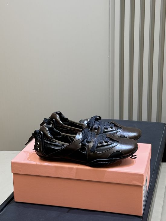 Acne Studios Charming Ballet Flats with Delicate Details