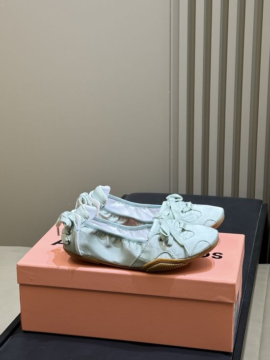 Acne Studios Charming Ballet Flats with Delicate Details