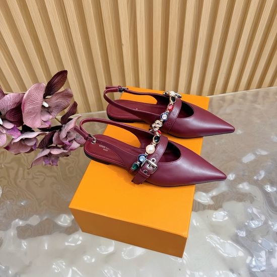 Louis Vuitton LV Pointed Toe Chain Decor Leather Flats Kitten Heel Sandals