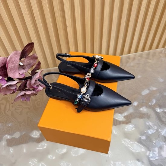 Louis Vuitton LV Pointed Toe Chain Decor Leather Flats Kitten Heel Sandals