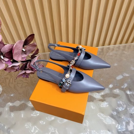 Louis Vuitton LV Pointed Toe Chain Decor Leather Flats Kitten Heel Sandals