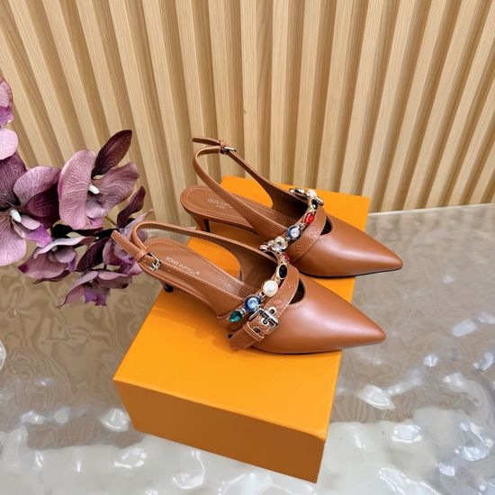 Louis Vuitton LV Pointed Toe Chain Decor Leather Flats Kitten Heel Sandals