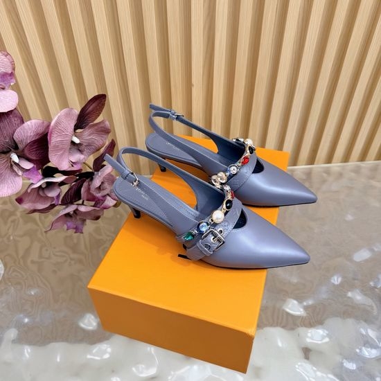 Louis Vuitton LV Pointed Toe Chain Decor Leather Flats Kitten Heel Sandals