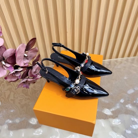 Louis Vuitton LV Pointed Toe Chain Decor Leather Flats Kitten Heel Sandals