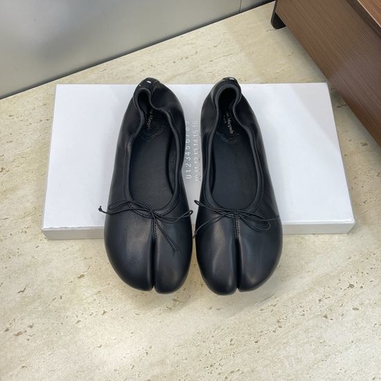 Maison Margiela MM6 Custom Flat Mary Jane Ballet Shoes with Tassel Bow