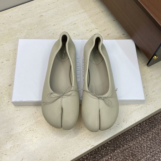 Maison Margiela MM6 Custom Flat Mary Jane Ballet Shoes with Tassel Bow