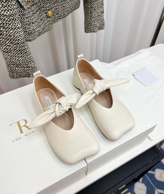 The Row Versatile Leather Flats With Removable Bow