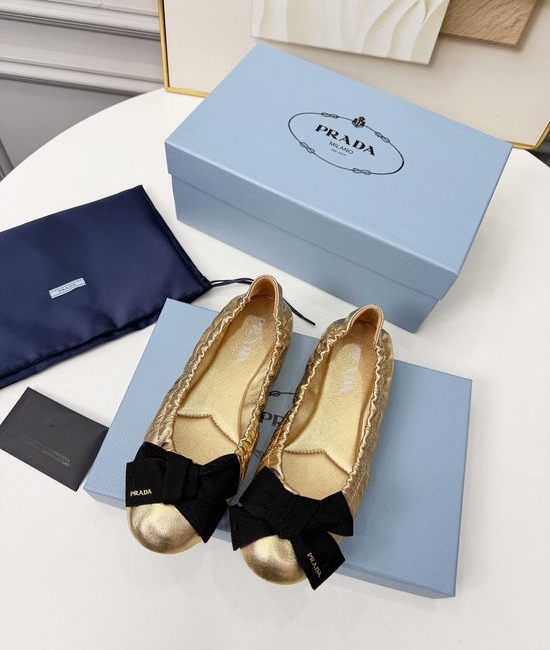 Prada Soft Sheepskin Slip-on Versatile Comfort Casual Shoes