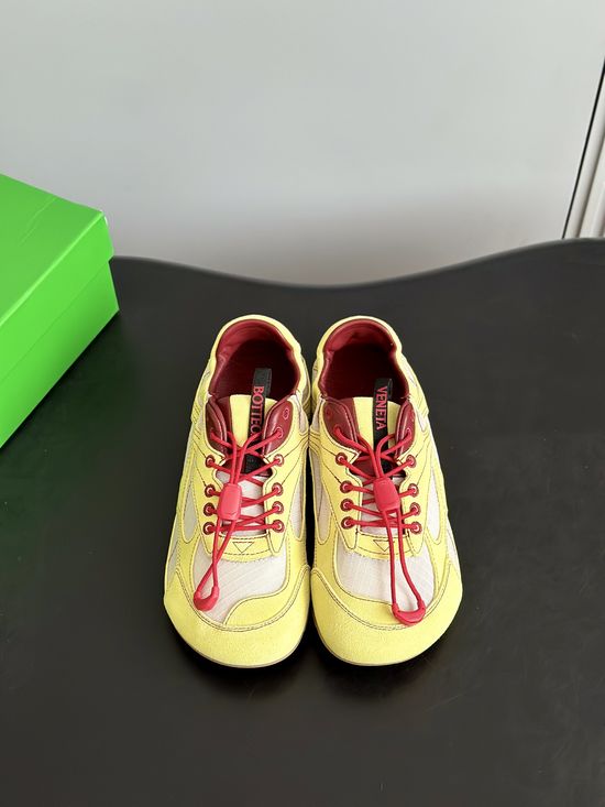 Bottega Veneta Retro Couple s Sneakers with Geometric Pattern Sole