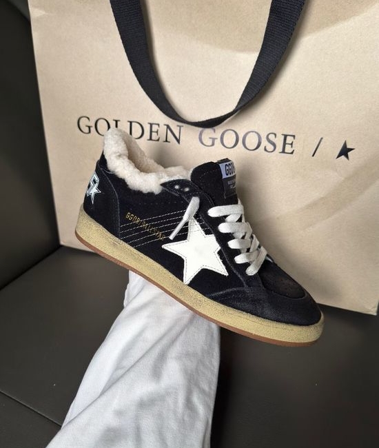 Golden Goose GGDB Casual Sneakers Warm Black Fleece Lining Design