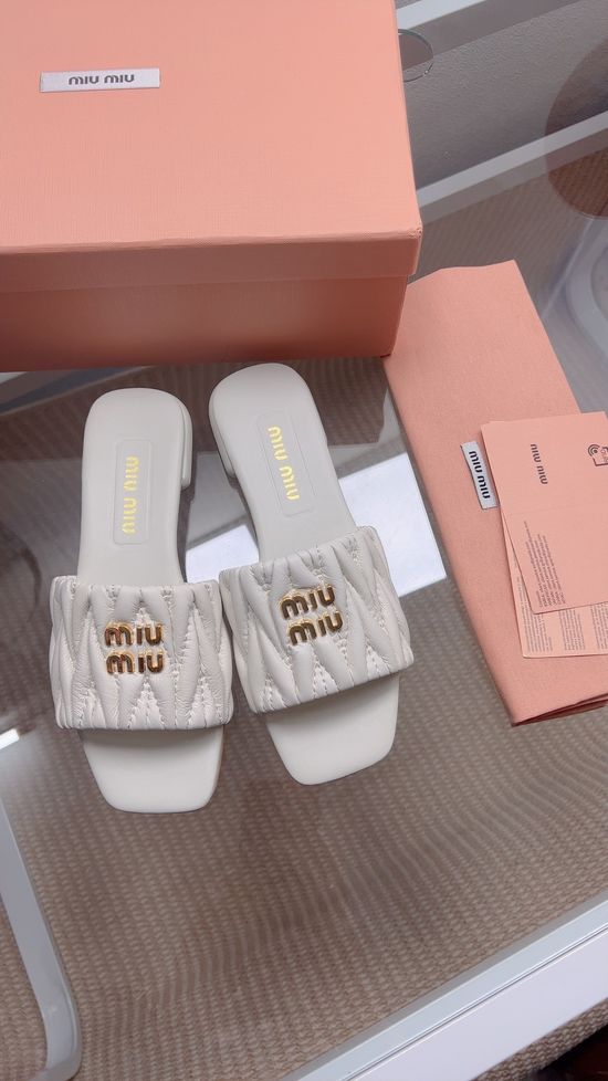Miu Miu Soft Sheepskin Open Toe Flat Slide Sandals Premium