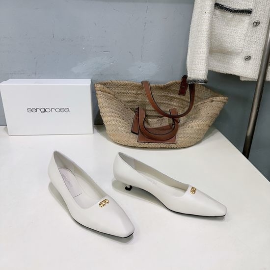 Gianvito Rossi Premium Sheepskin Kitten Heel Slingback Sandals