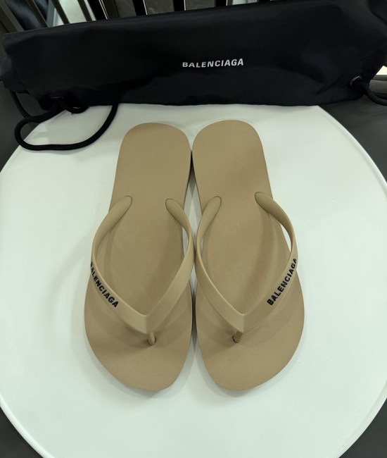 Balenciaga Durable Soft Footbed Logo Strap Flip Flops