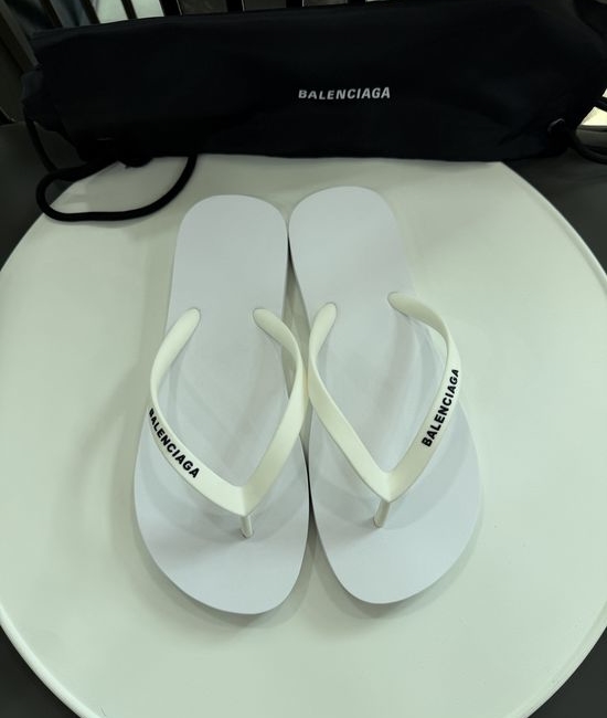 Balenciaga Durable Soft Footbed Logo Strap Flip Flops