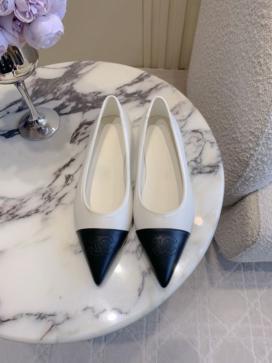Chanel Pointed Toe Flat Leather Shoes Elegant Daily Wear