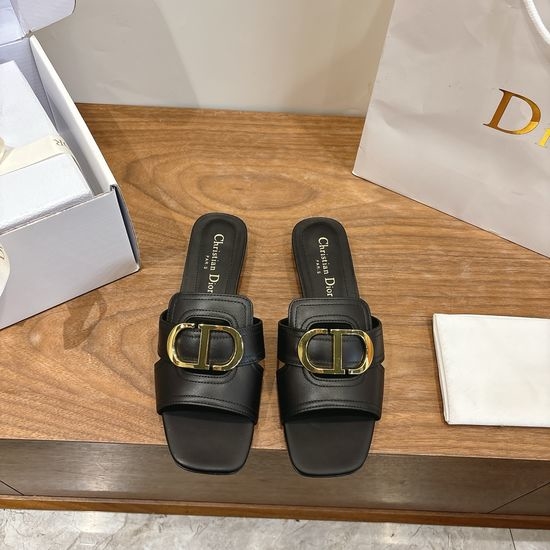 Christian Dior CD Classic Cut-out Design Low-heeled Shoes