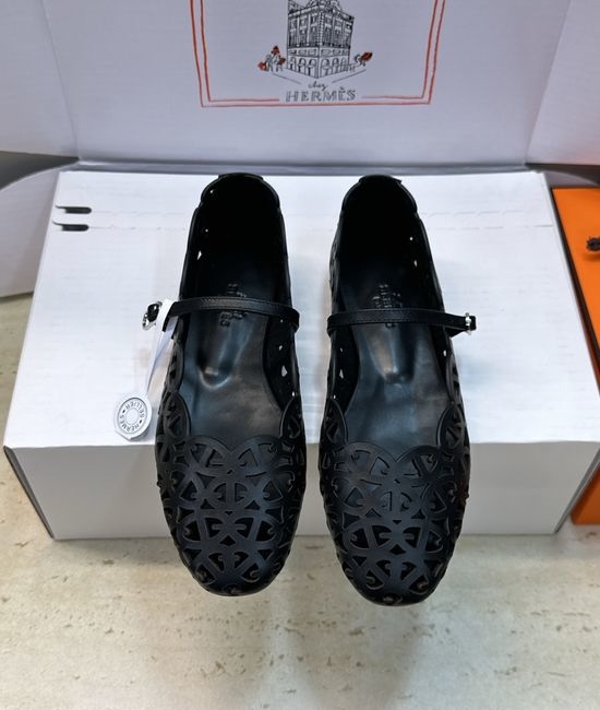 Hermes Cut-out Ballets Flat Mary Jane Loafers