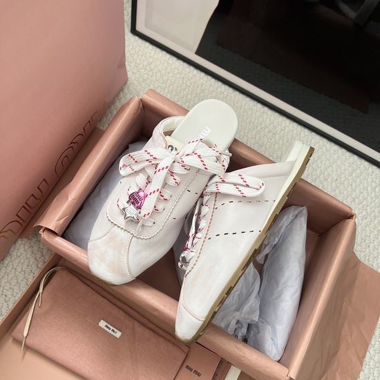 Miu Miu Leather Closed Toe Mule Slip On Casual Shoes