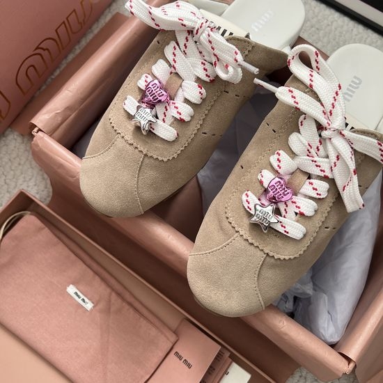 Miu Miu Leather Closed Toe Mule Slip On Casual Shoes