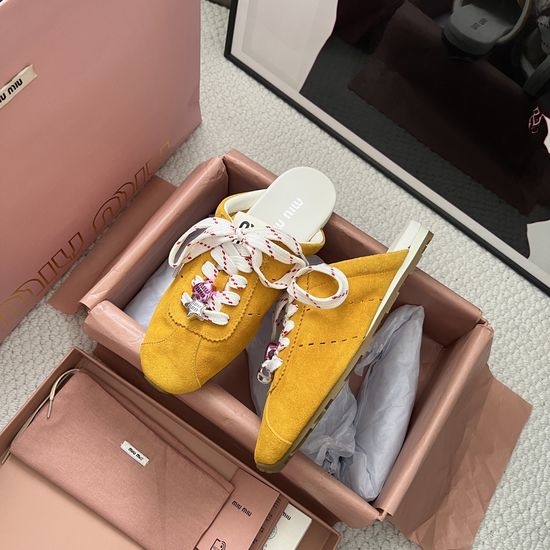 Miu Miu Leather Closed Toe Mule Slip On Casual Shoes