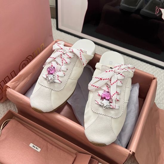 Miu Miu Leather Closed Toe Mule Slip On Casual Shoes