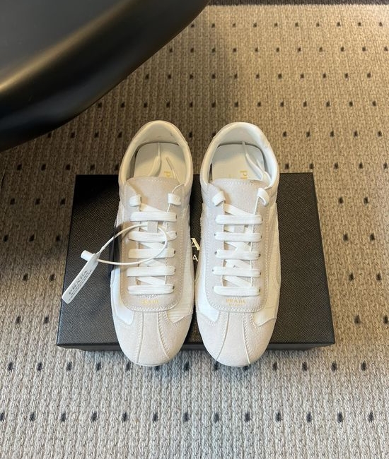 Prada Vintage Casual Low-top Comfortable Walking Sneakers