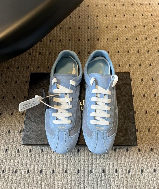 Prada Vintage Casual Low-top Comfortable Walking Sneakers