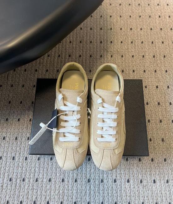 Prada Vintage Casual Low-top Comfortable Walking Sneakers