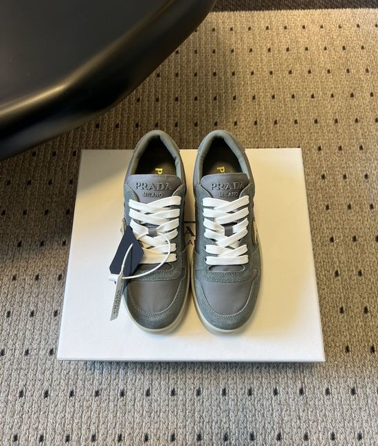 Prada Vintage Low-top Thick Sole Comfortable Casual Sneakers