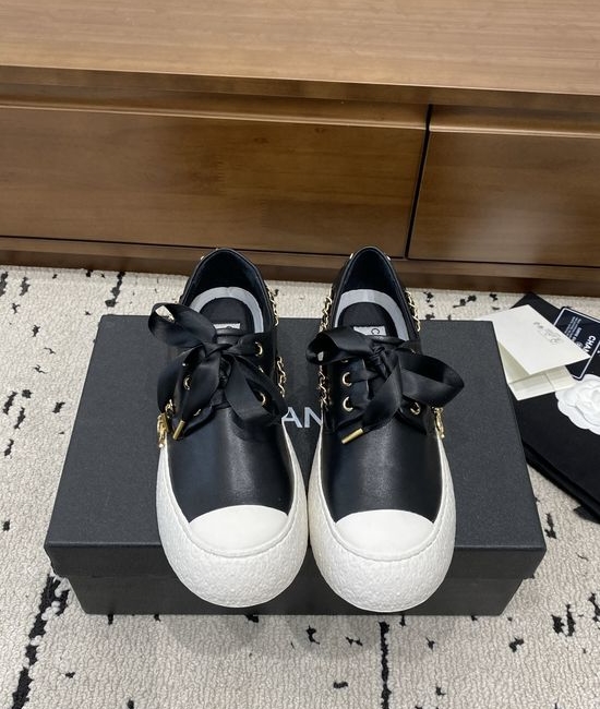 Chanel Vintage Sheepskin Chain Decor Casual Flats