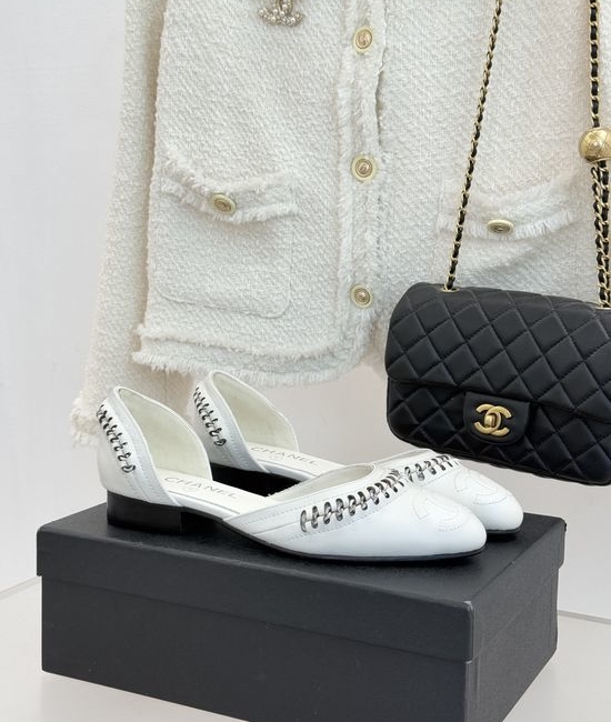 Chanel Color Block Hollow Out Flat Heel Sandals Elegant Comfortable