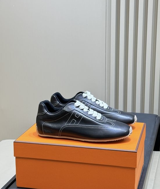 Hermes Comfortable Retro Casual Training Shoes In Premium Leather