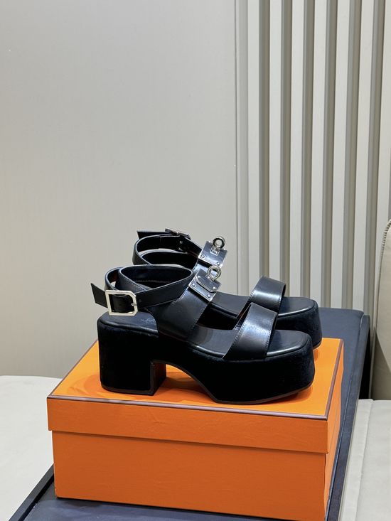 Hermes Comfortable Platform Leather Sandals With Metal Buckle Detail