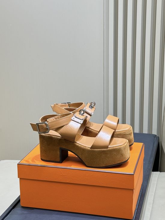 Hermes Comfortable Platform Leather Sandals With Metal Buckle Detail