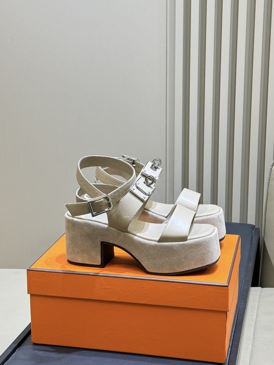 Hermes Comfortable Platform Leather Sandals With Metal Buckle Detail